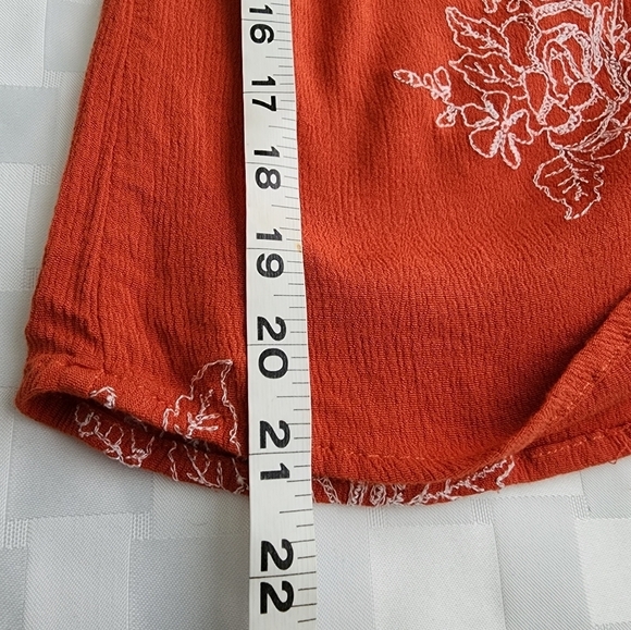 Blushing Heart Floral Embroidered Cold Shoulder Bell Sleeve Women's Top Size S - Picture 6 of 6